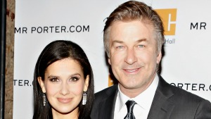 Illustration for article titled Selena Gomez's Dad Used Her To Pick Up Hooters Waitresses